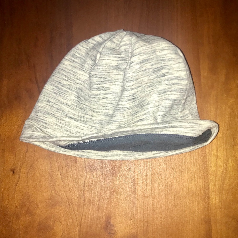 ☃️UA STORM☃️women’s beanie☃️ - Picture 3 of 4